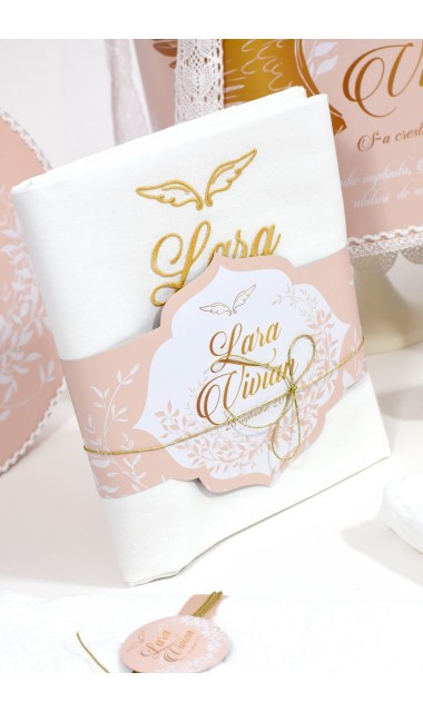 Trusou de botez gold cu ingeras pentru fetite cu broderie personalizata, Gold Wings 2